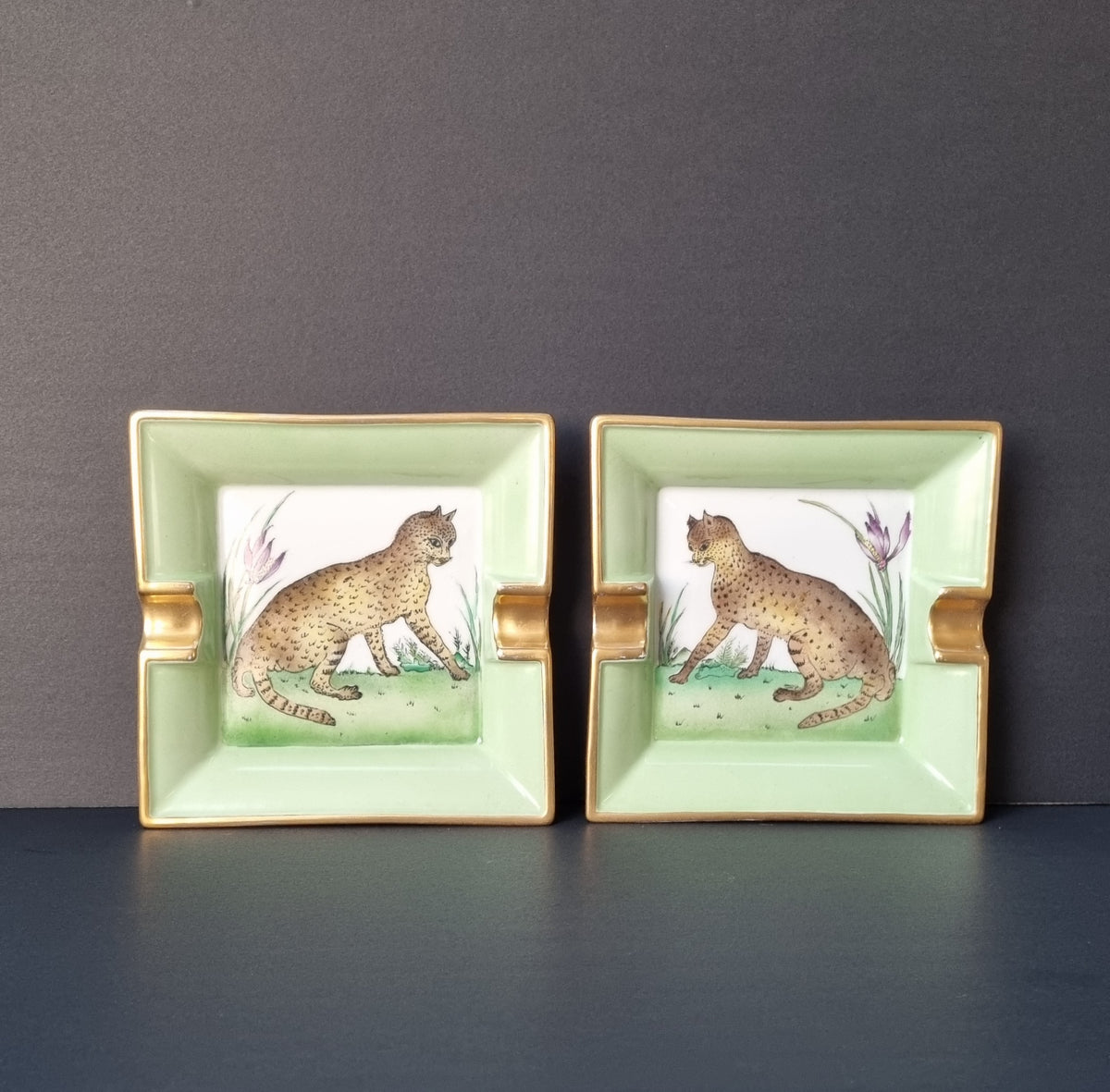 ceniceros porcelana de Limoges pintados a mano guepardos